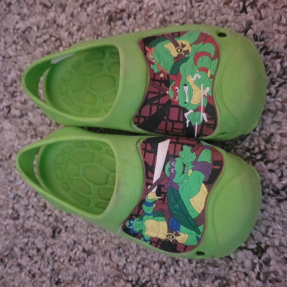 Teenage Ninja Turtles Kids Slip On Shoes Size 9/10‎